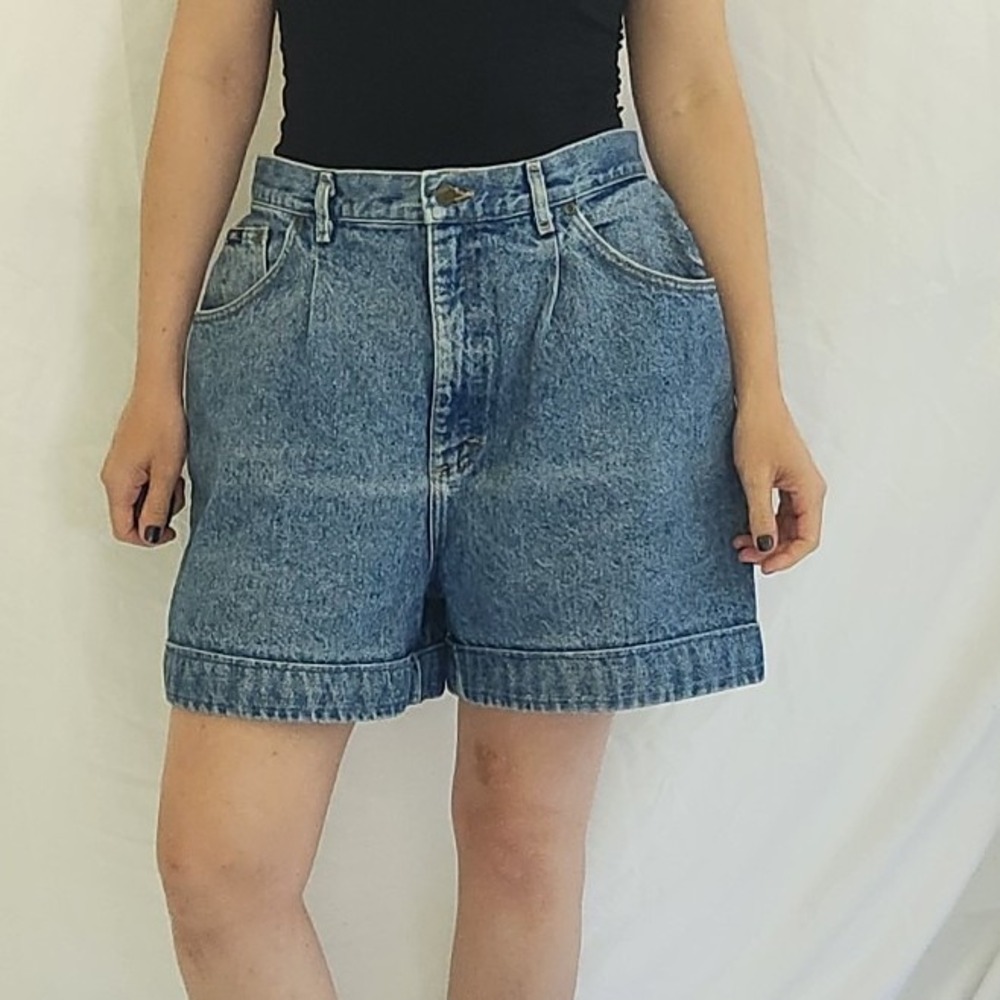 90s Lee Cuffed Denim Shorts‎